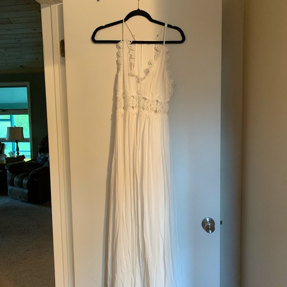 Lulus Dresses & Skirts - Lulu’s white Maci Dress M
